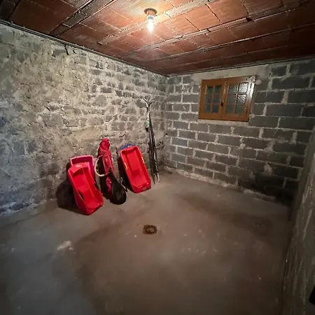 Janchrisma Montdore 11pers Nyaraló *