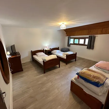 Janchrisma Montdore 11pers Nyaraló *